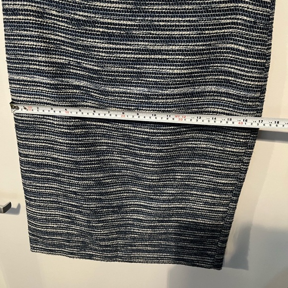 Lord and Taylor skirt - Picture 4 of 7